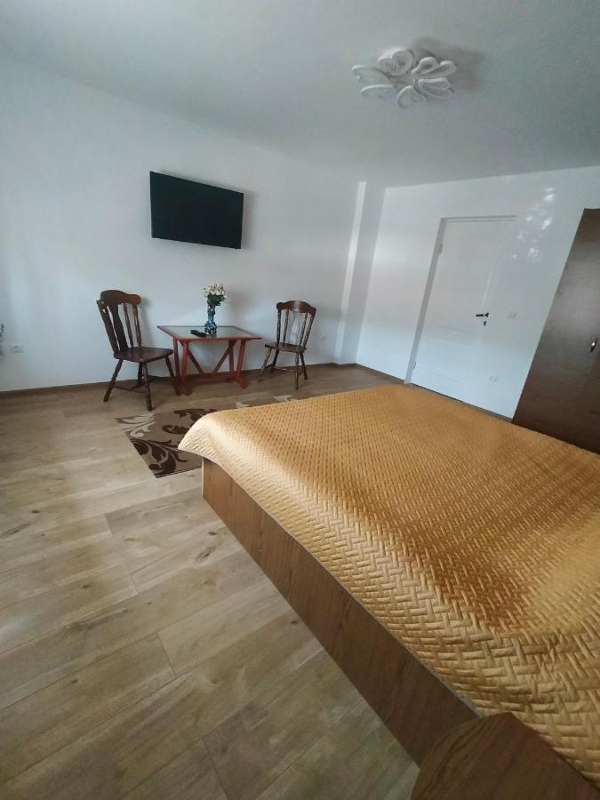 Villa Casa Luminita Ieşelniţa Exterior foto